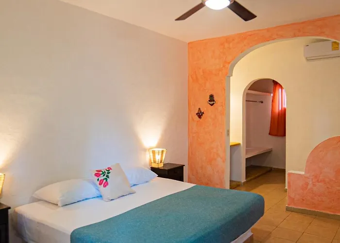 Casa De Flores 3*