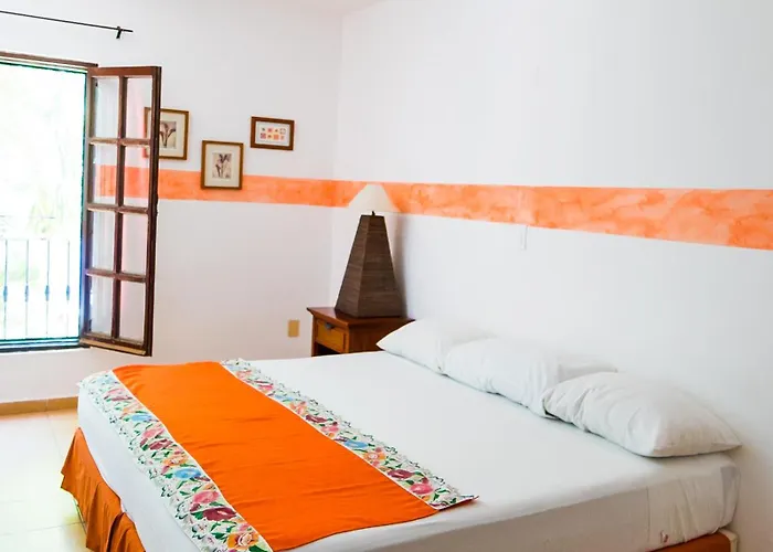 Casa De Flores Hotel 3*