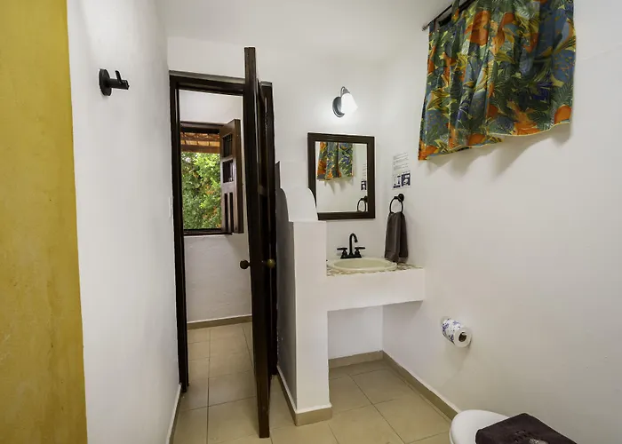Casa De Flores Hotel 3*